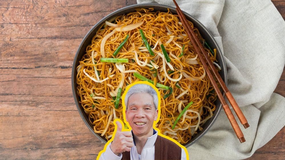 Cantonese Chow Mein (豉油王炒麵) — Daddy Lau